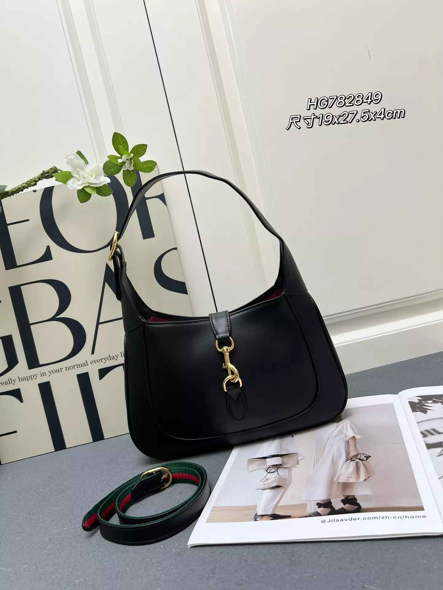 Gucci AAA Quality Shoulder Bags For Women Practical 8846