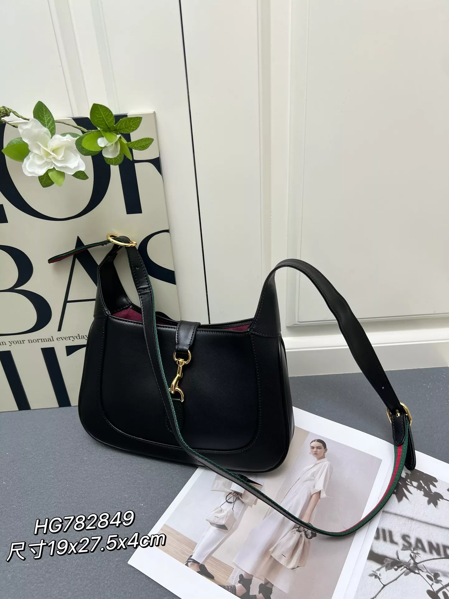 Gucci AAA Quality Shoulder Bags For Women Practical 8846