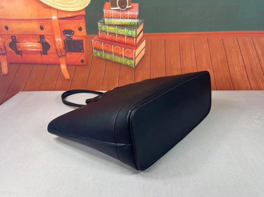 Gucci AAA Quality Shoulder Bags For Women Reliable 2181