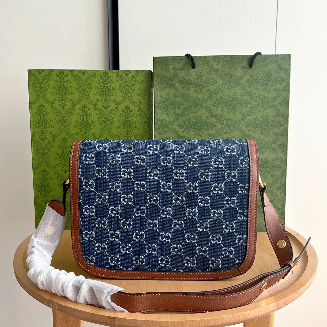 Gucci AAA Quality Shoulder Bags For Women Resilient 2439