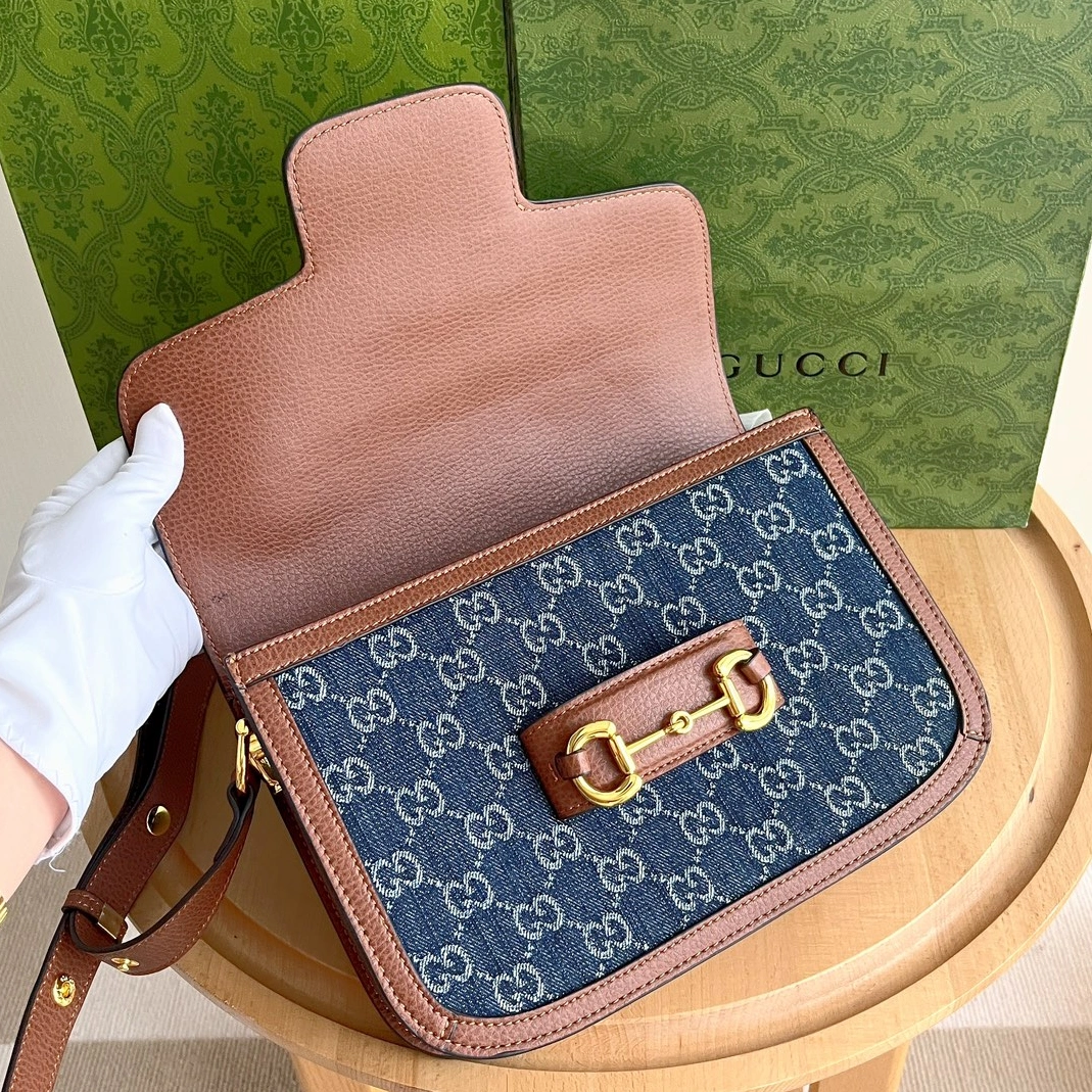 Gucci AAA Quality Shoulder Bags For Women Resilient 2439