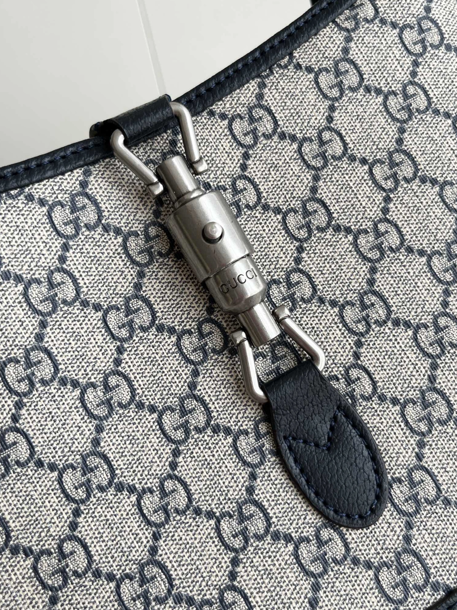 Gucci AAA Quality Shoulder Bags For Women Resilient 4435