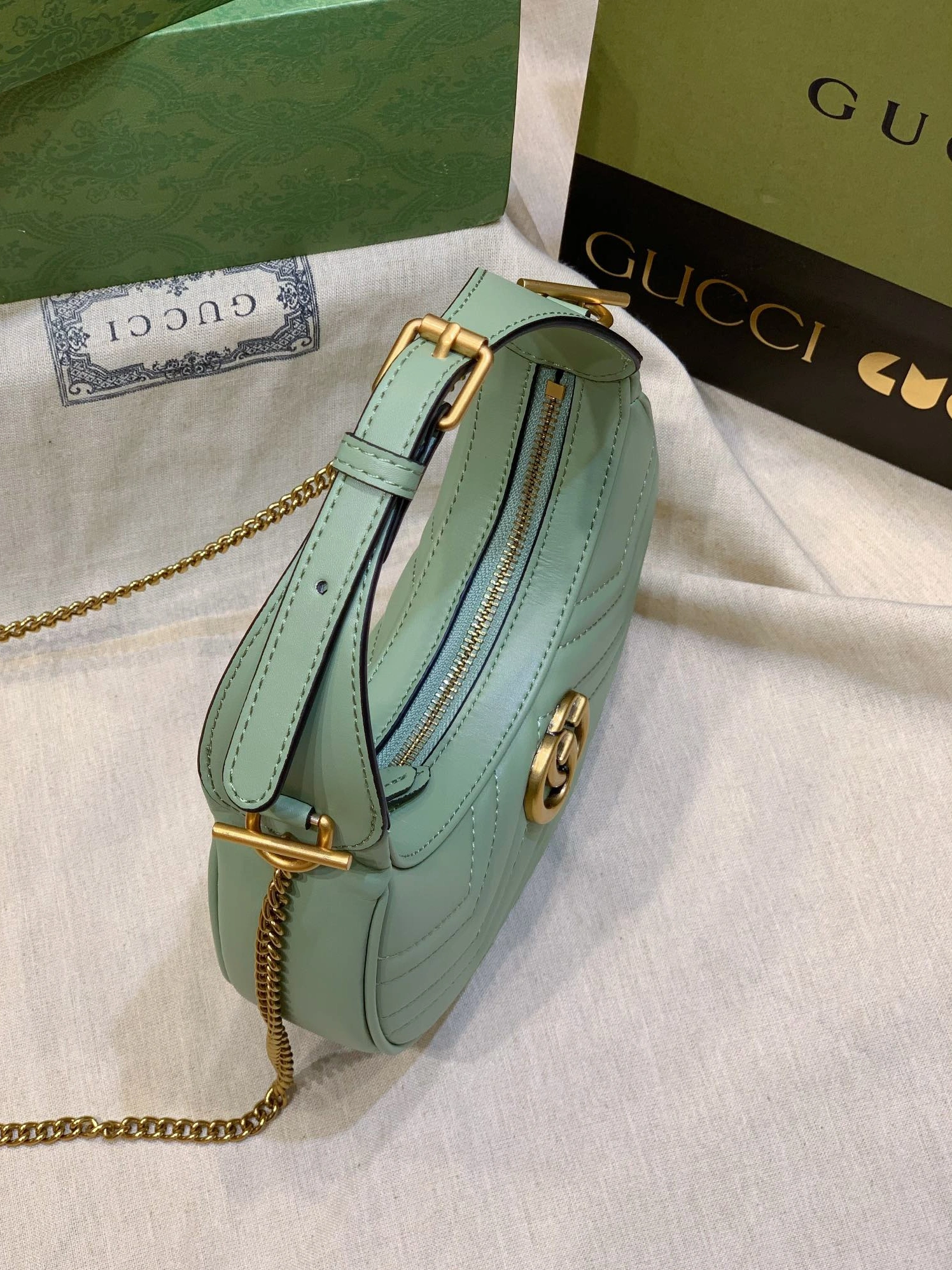 Gucci AAA Quality Shoulder Bags For Women Resilient 5063