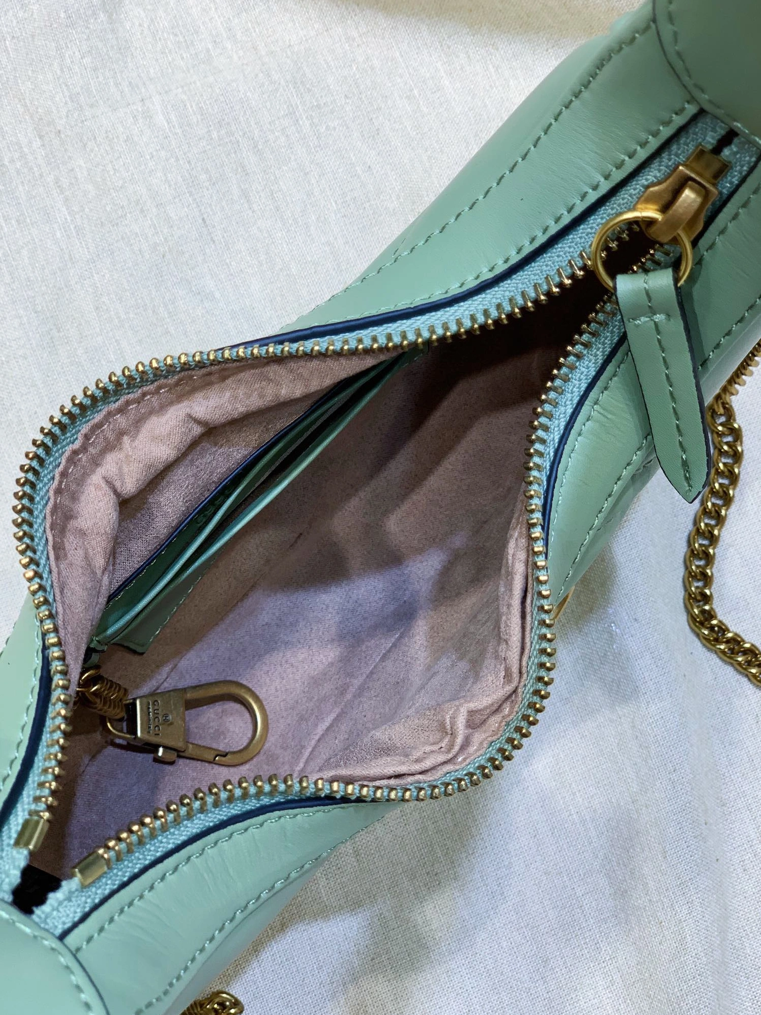 Gucci AAA Quality Shoulder Bags For Women Resilient 5063