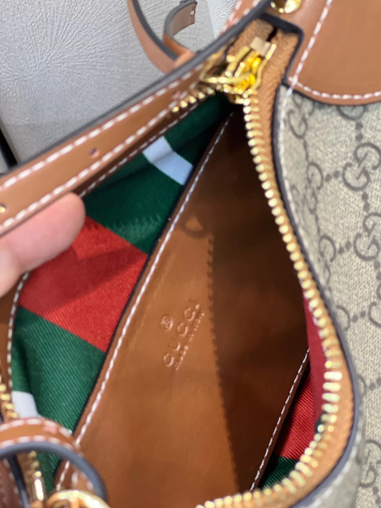 Gucci AAA Quality Shoulder Bags For Women Sleek 5604