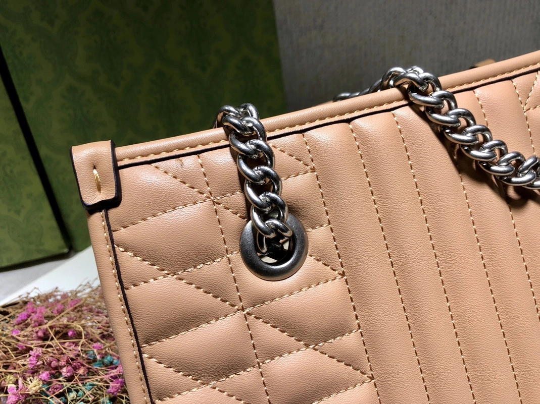 Gucci AAA Quality Shoulder Bags For Women Trendy 5358