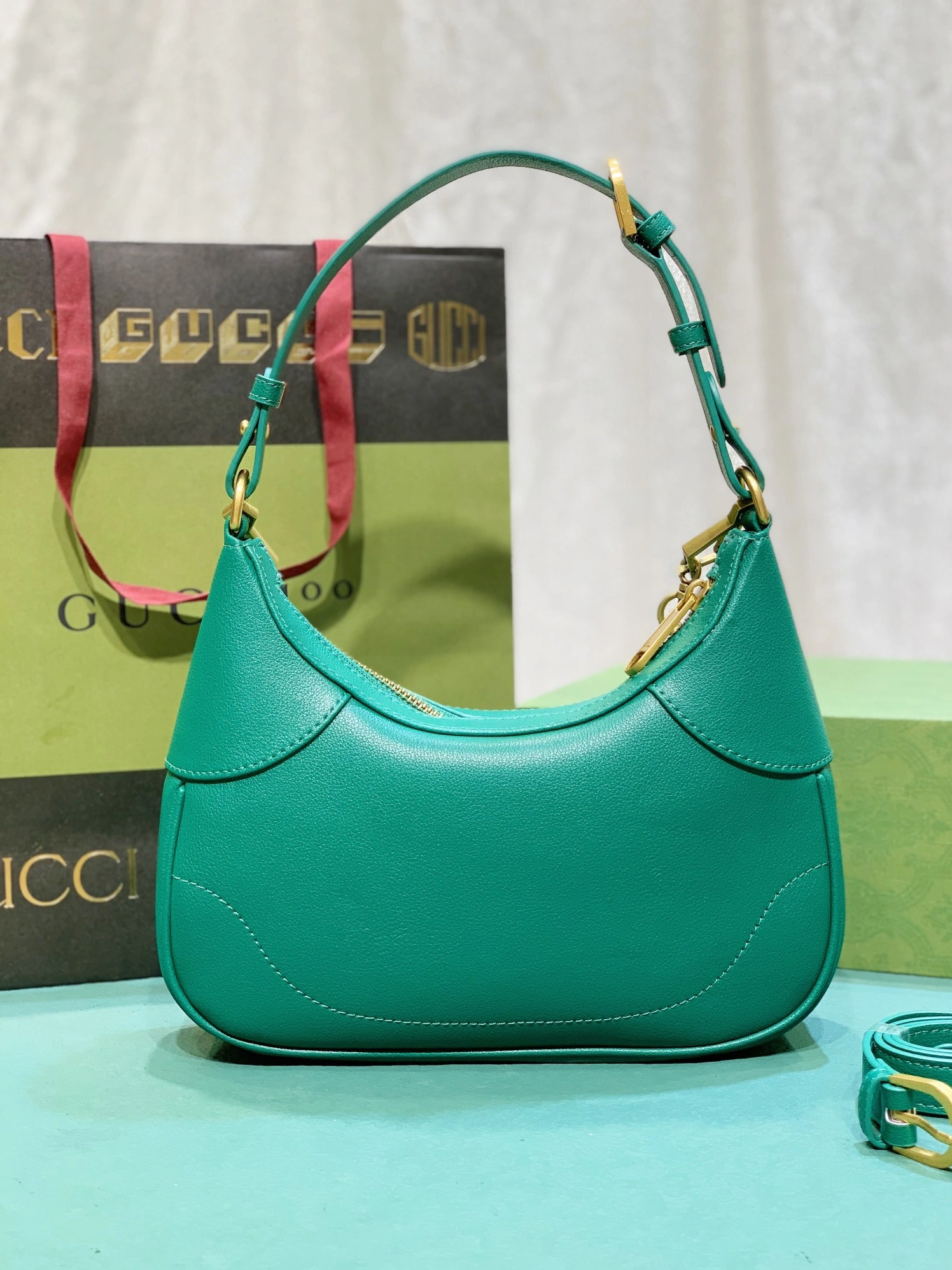 Gucci AAA Quality Shoulder Bags For Women Unique 6060