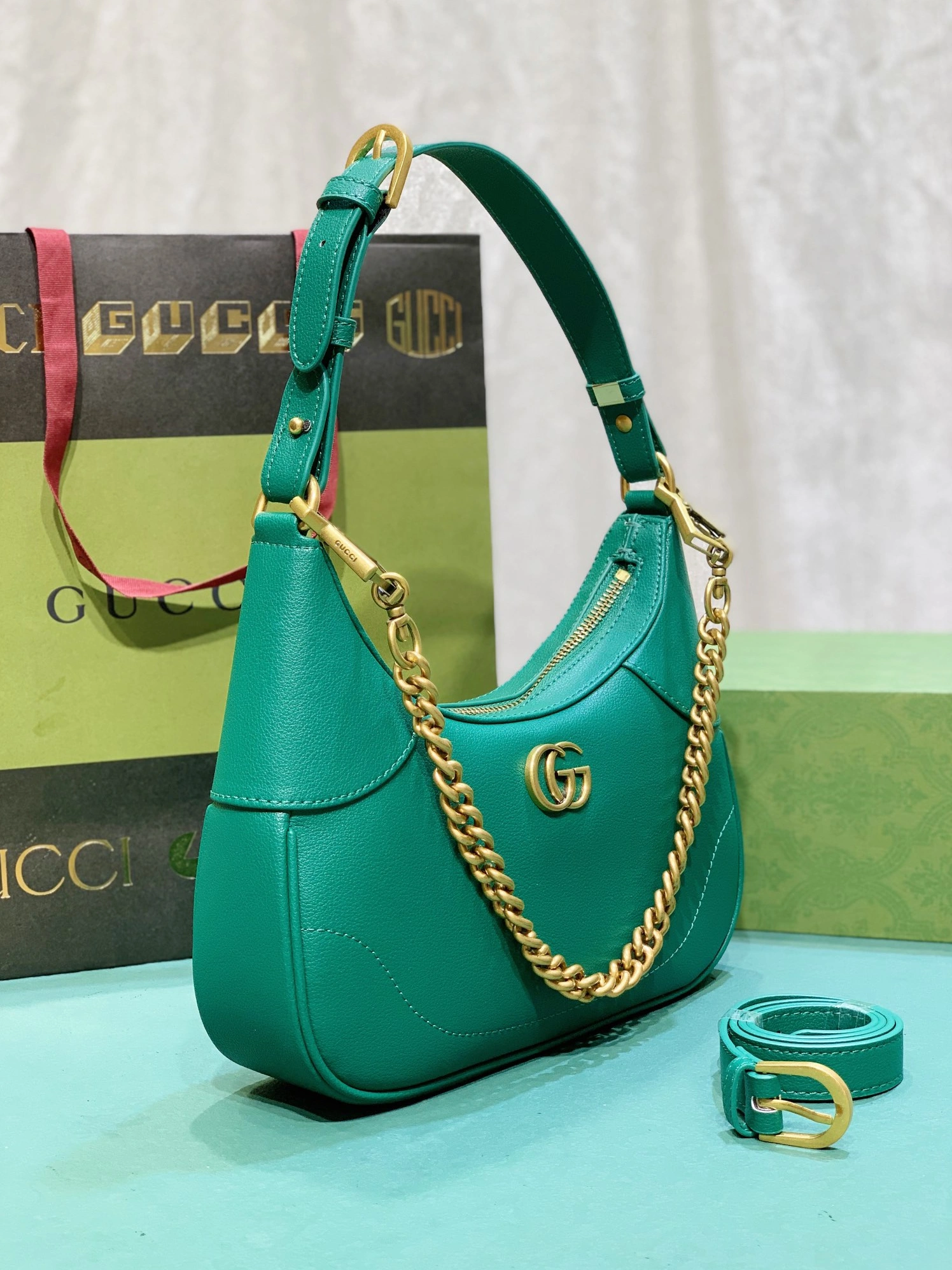 Gucci AAA Quality Shoulder Bags For Women Unique 6060