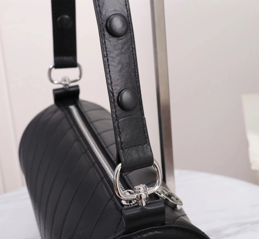 Gucci AAA Quality Shoulder Bags For Women Unique 9012
