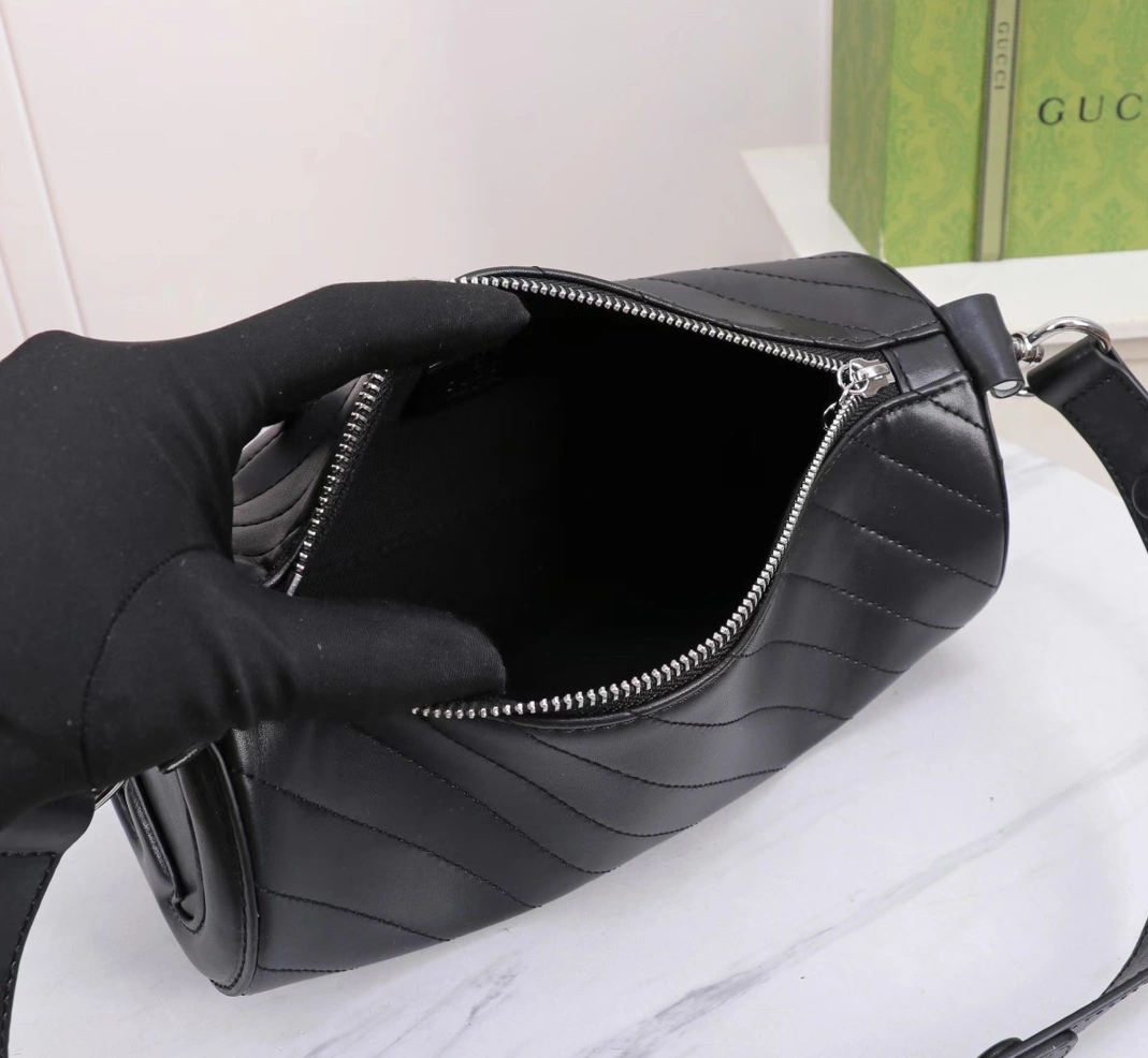 Gucci AAA Quality Shoulder Bags For Women Unique 9012