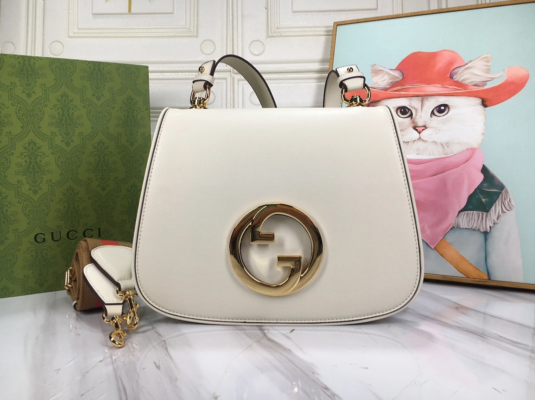 Gucci AAA Quality Shoulder Bags For Women Versatile 9433