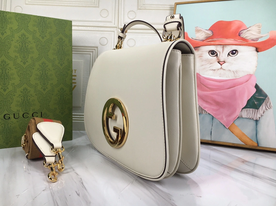 Gucci AAA Quality Shoulder Bags For Women Versatile 9433