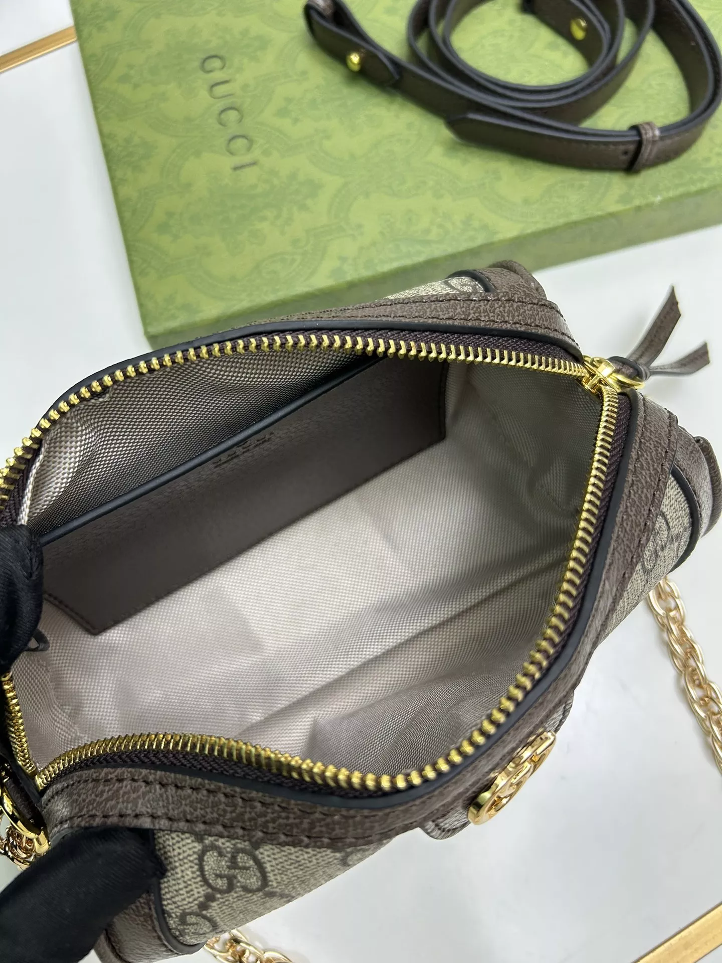 Gucci AAA Quality Shoulder Bags For Women WellDesigned 1364