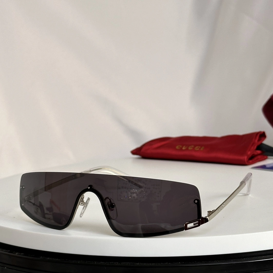 Gucci AAA Quality Sunglasses AllSeason 5462