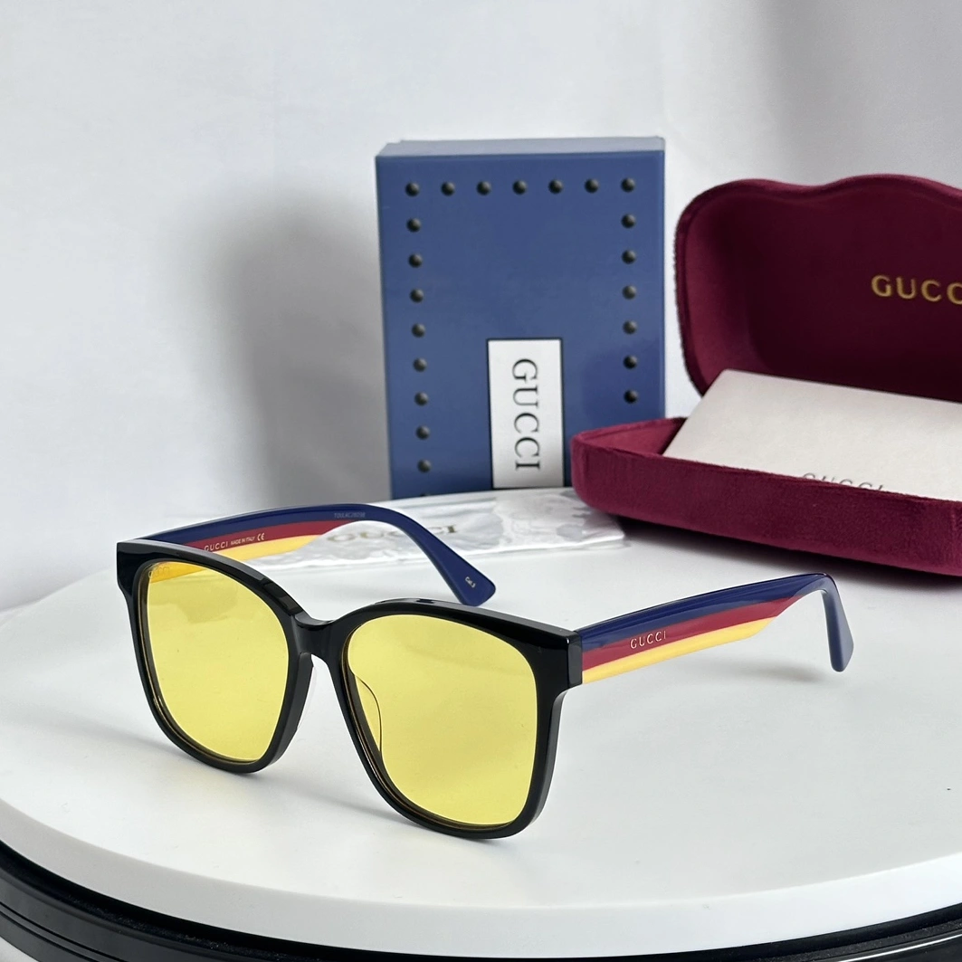 Gucci AAA Quality Sunglasses Breathable 9415