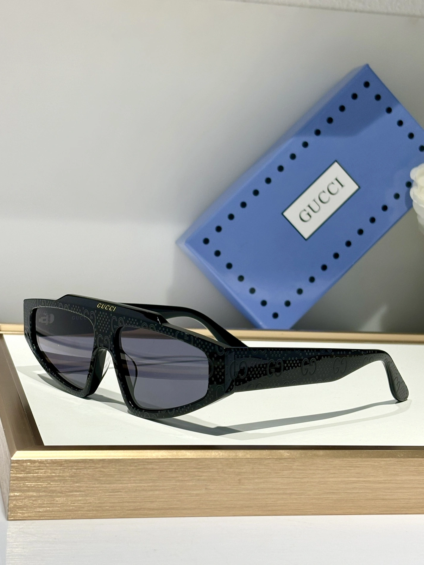 Gucci AAA Quality Sunglasses Classic 198