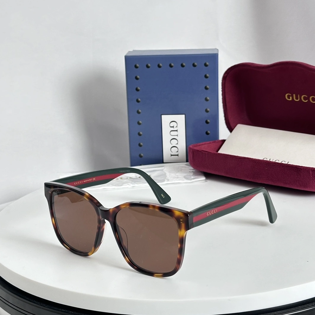 Gucci AAA Quality Sunglasses Comfortable 5462