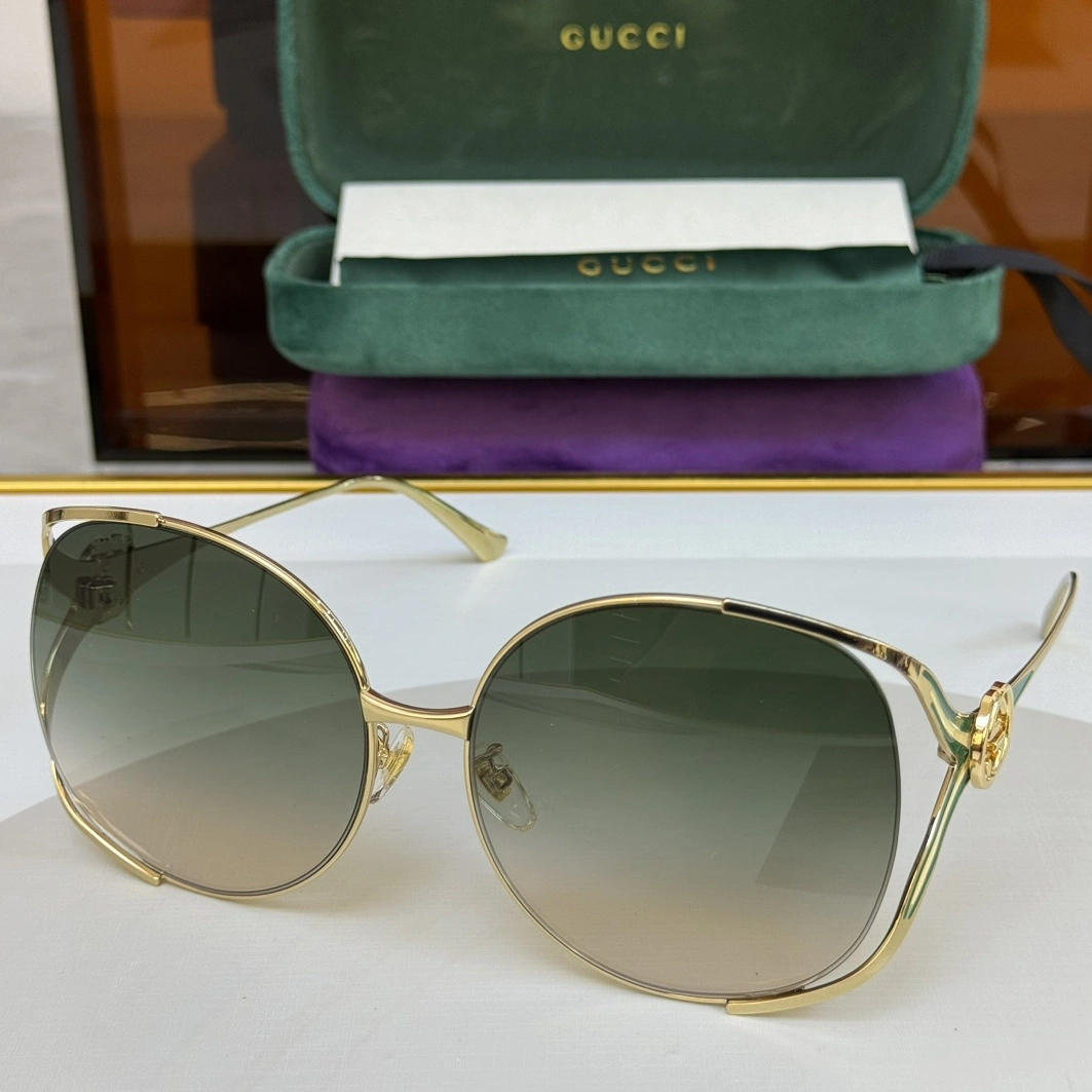 Gucci AAA Quality Sunglasses Comfortable 8119
