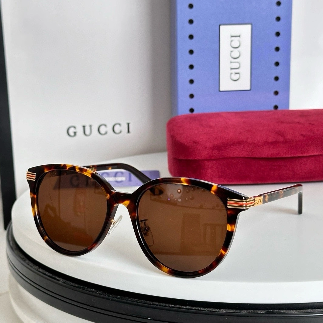 Gucci AAA Quality Sunglasses Cozy 4690