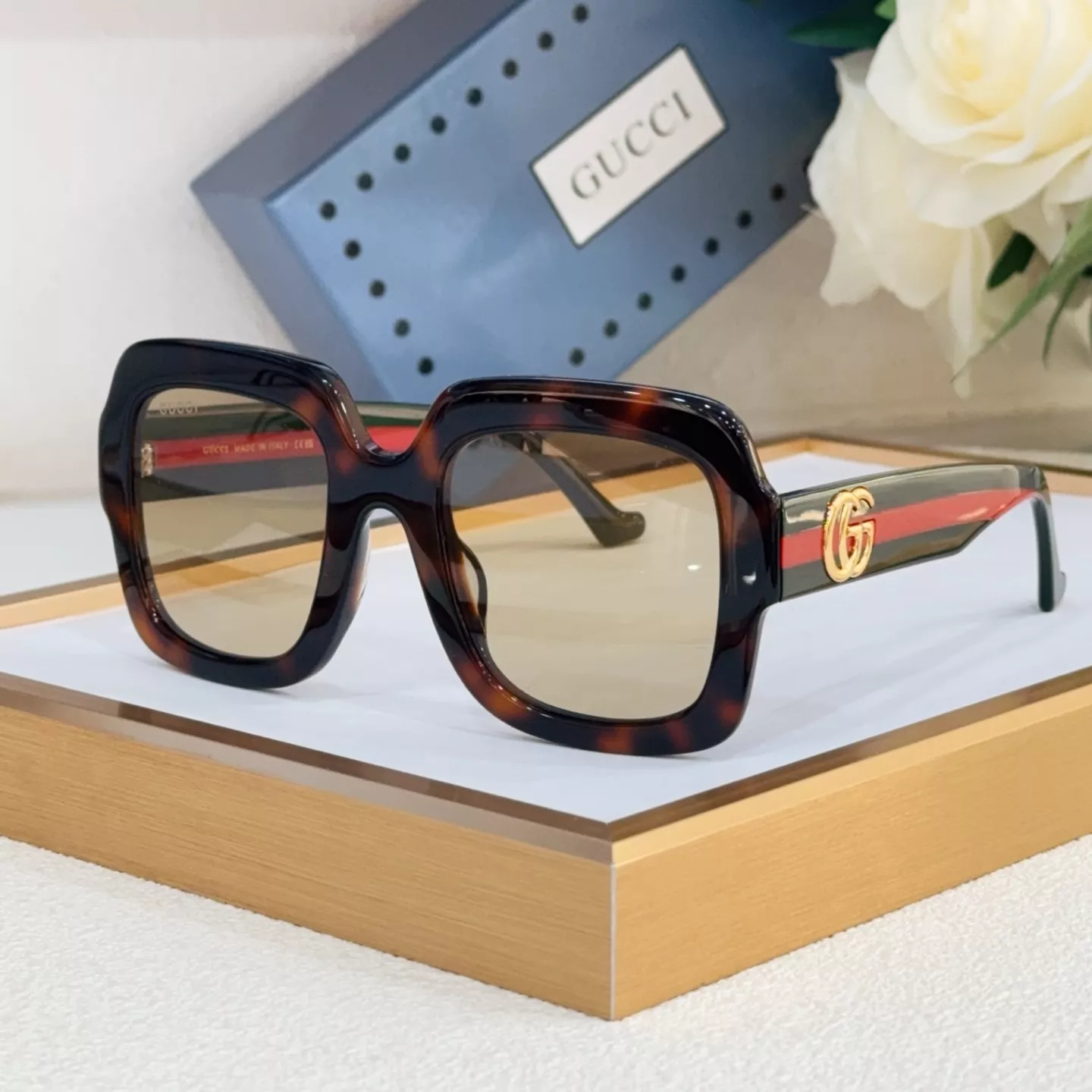 Gucci AAA Quality Sunglasses Durable 1032