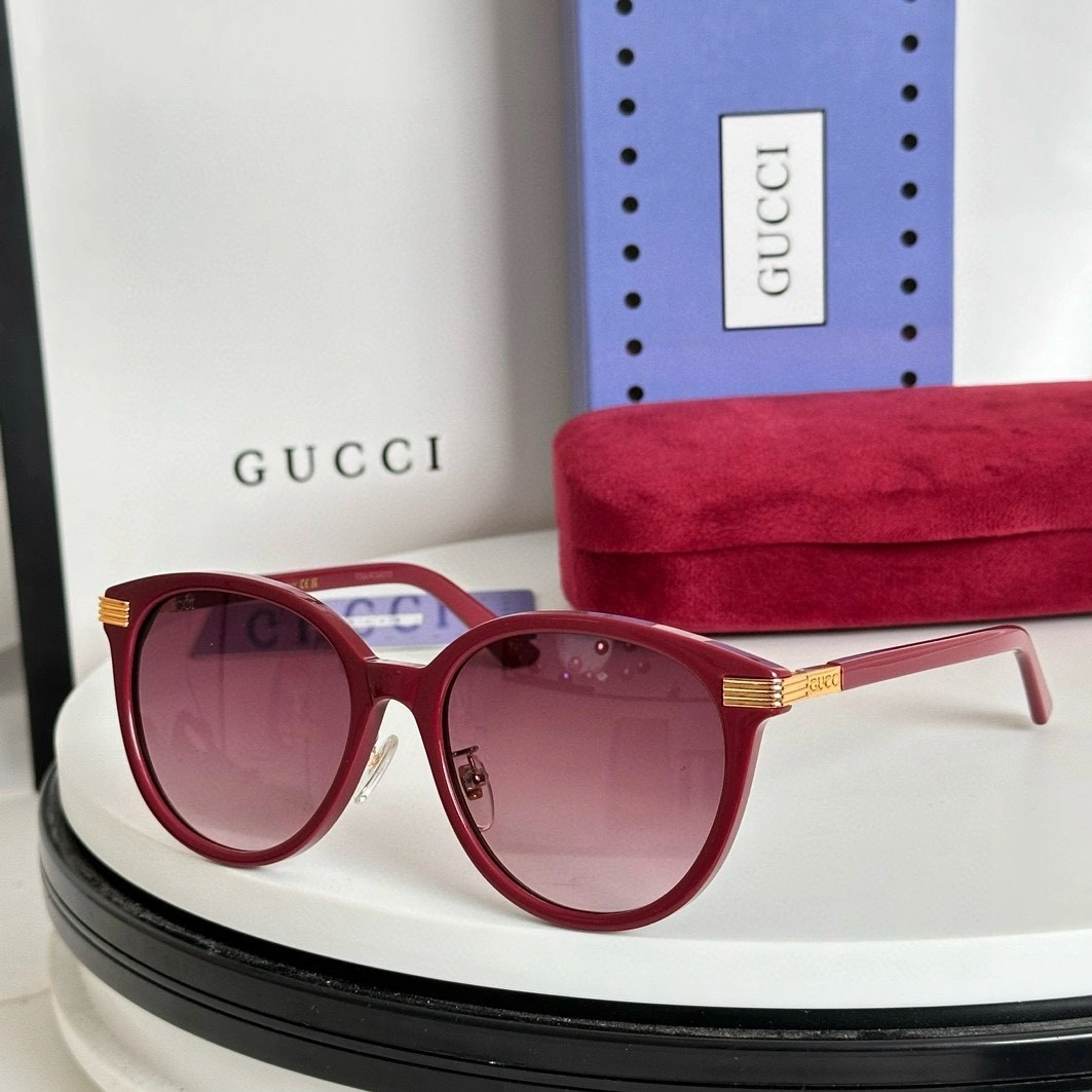 Gucci AAA Quality Sunglasses Durable 9024