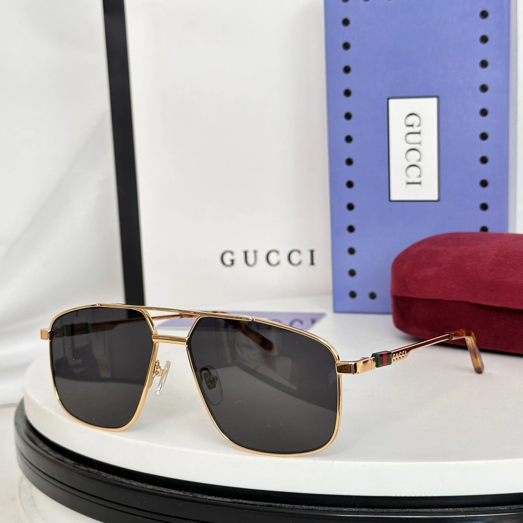 Gucci AAA Quality Sunglasses EasyMatch 3827