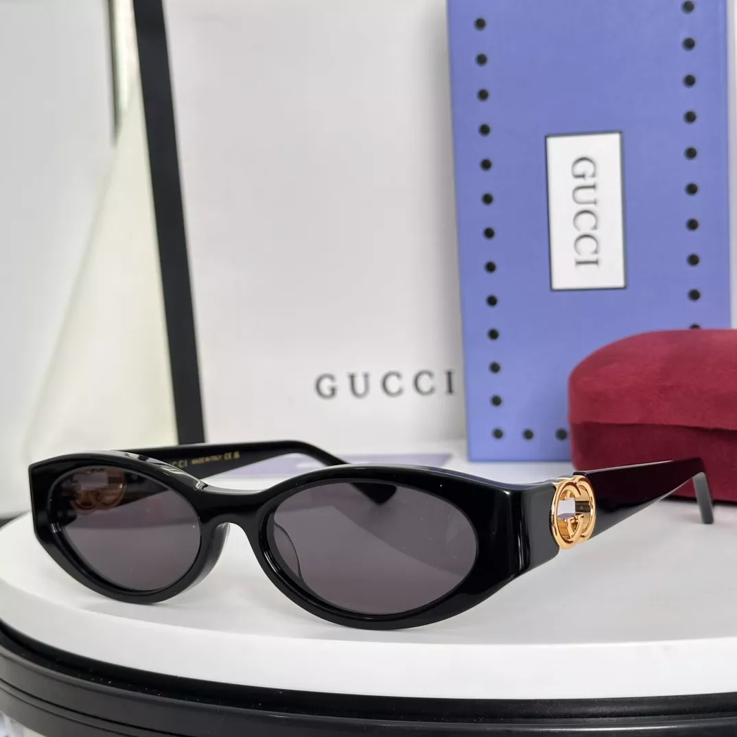 Gucci AAA Quality Sunglasses EasyMatch 7844