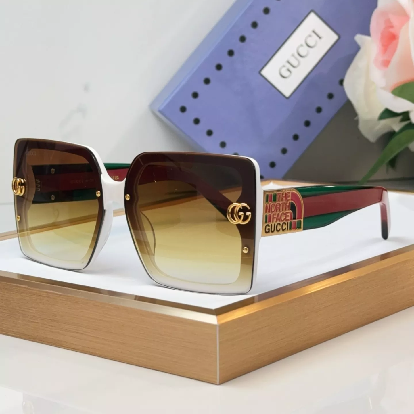 Gucci AAA Quality Sunglasses EasyMatch 8103