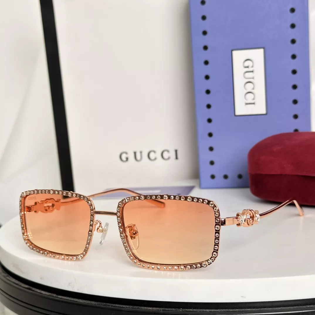 Gucci AAA Quality Sunglasses Fashionable 2845