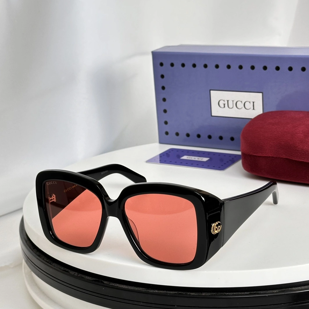 Gucci AAA Quality Sunglasses Minimalist 3095
