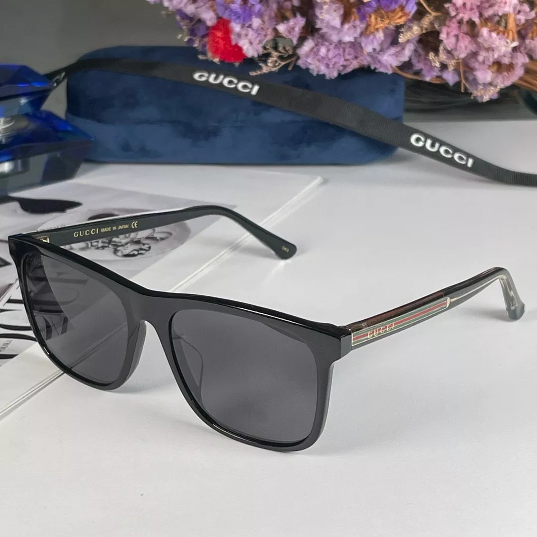Gucci AAA Quality Sunglasses Minimalist 6885