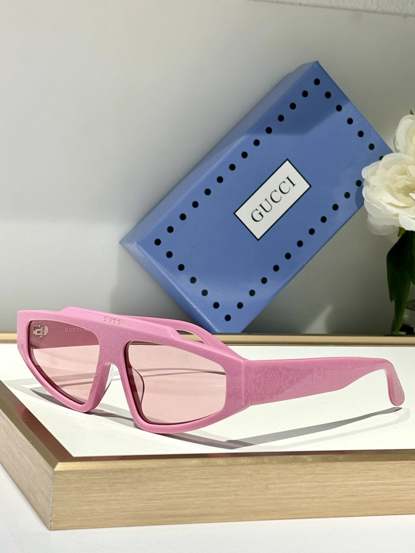 Gucci AAA Quality Sunglasses Minimalist 7455