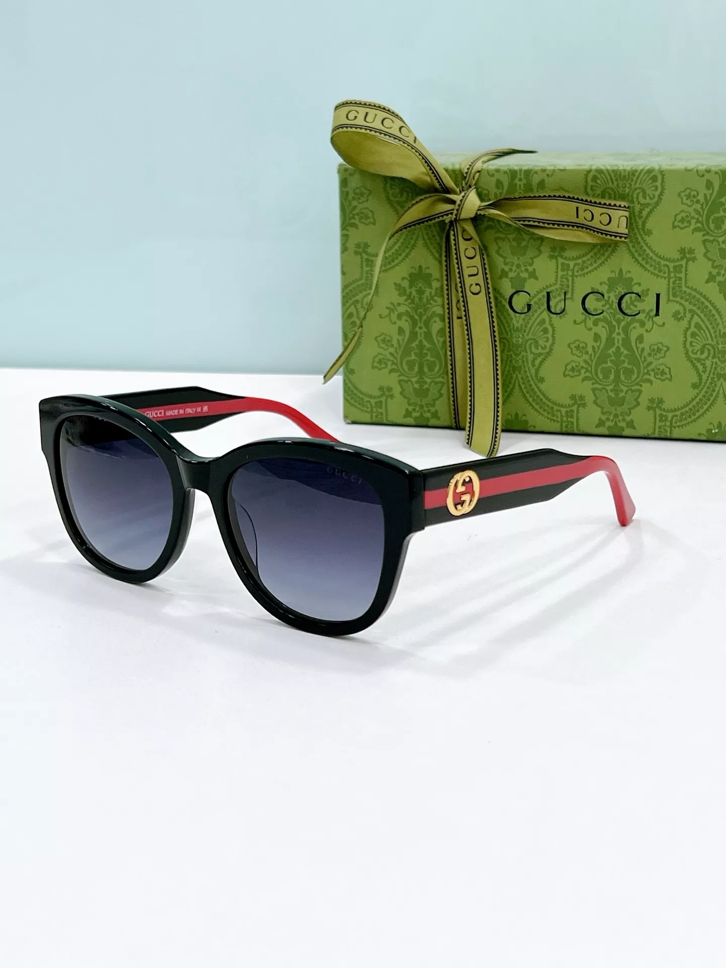 Gucci AAA Quality Sunglasses Popular 2138