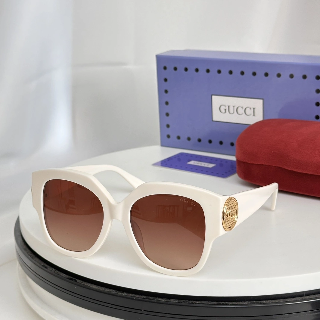 Gucci AAA Quality Sunglasses Popular 7512