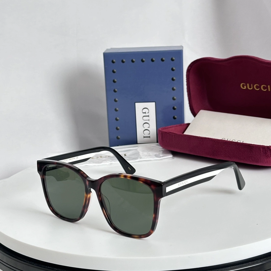 Gucci AAA Quality Sunglasses Refined 7083