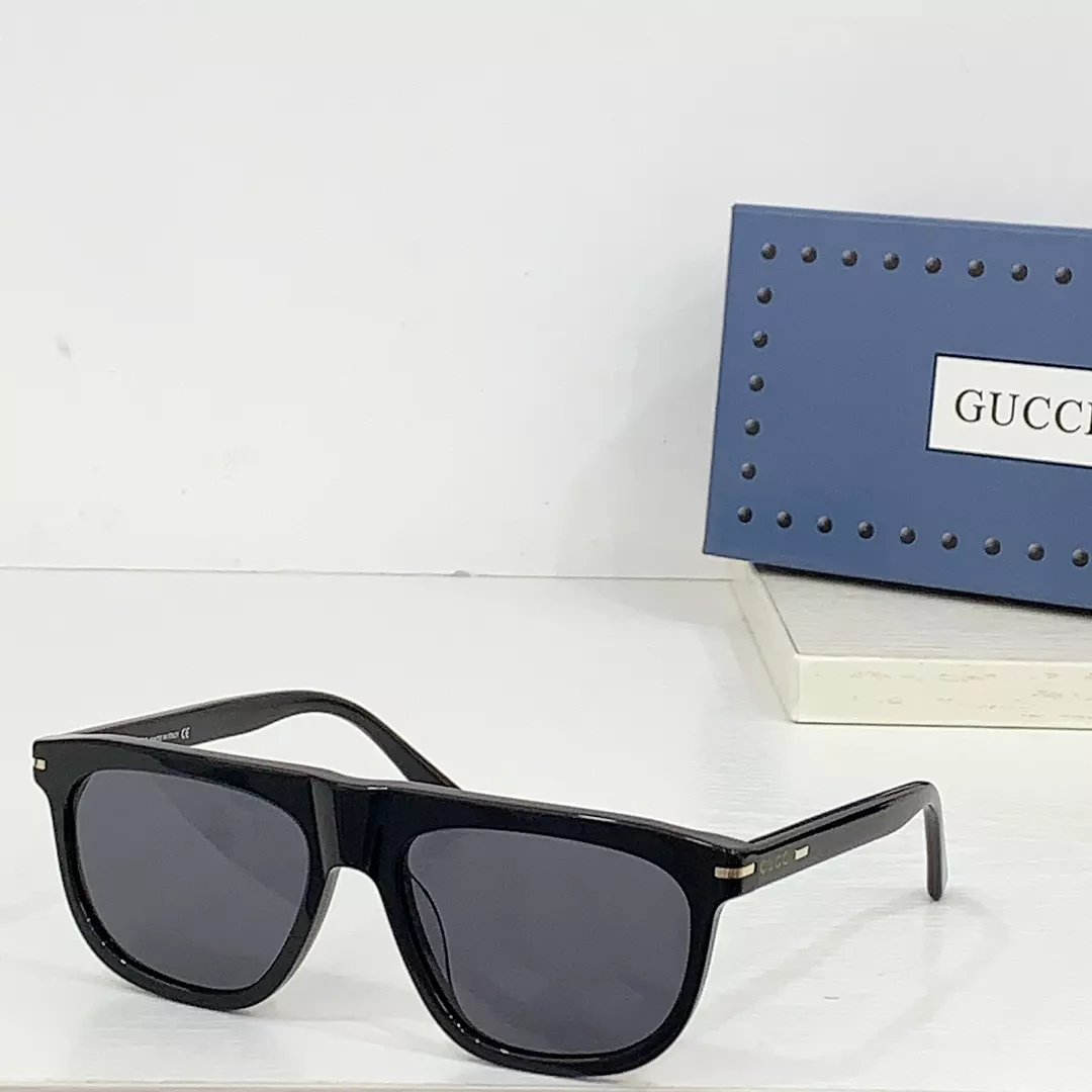 Gucci AAA Quality Sunglasses Refined 7157
