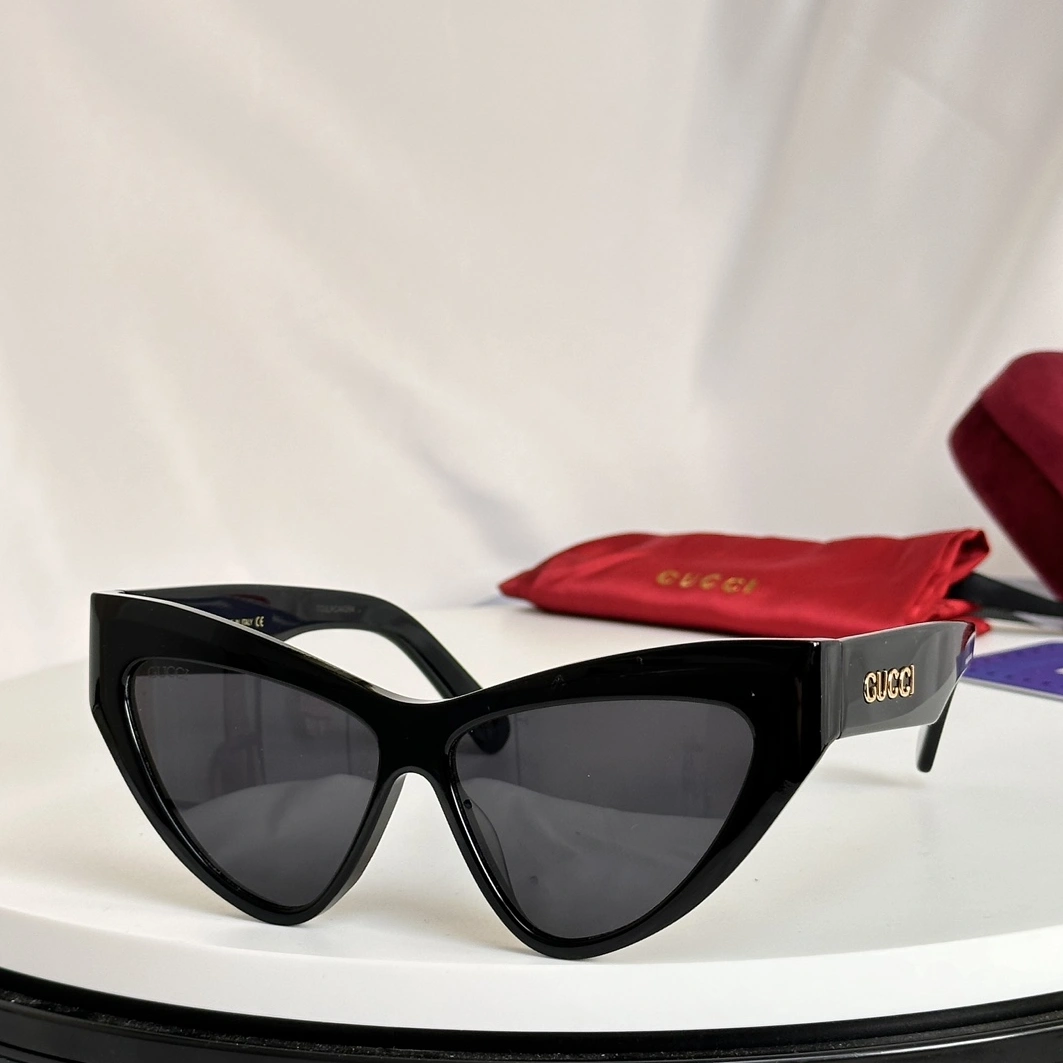 Gucci AAA Quality Sunglasses Reliable 8132