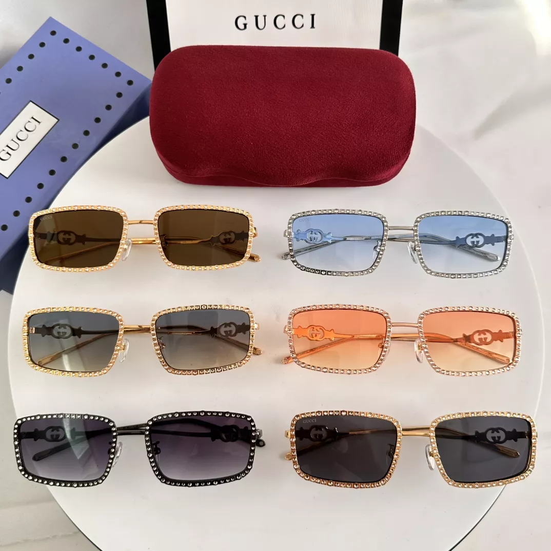 Gucci AAA Quality Sunglasses Soft 8108