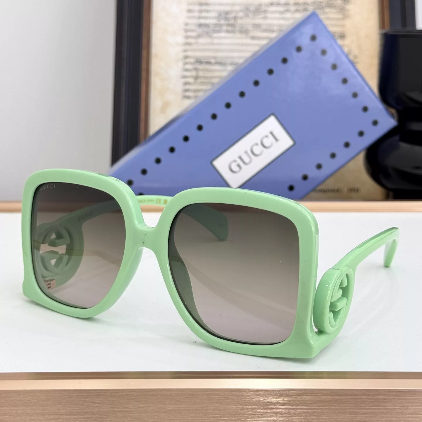 Gucci AAA Quality Sunglasses Sophisticated 426