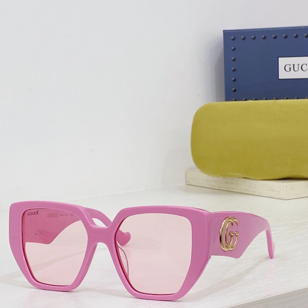 Gucci AAA Quality Sunglasses Stylish 4236