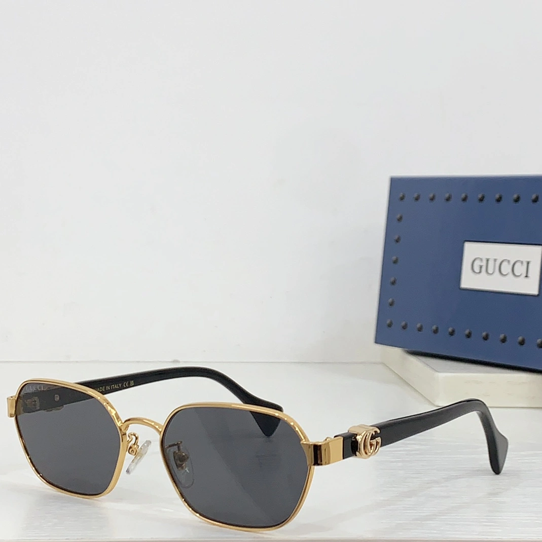 Gucci AAA Quality Sunglasses Timeless 1943