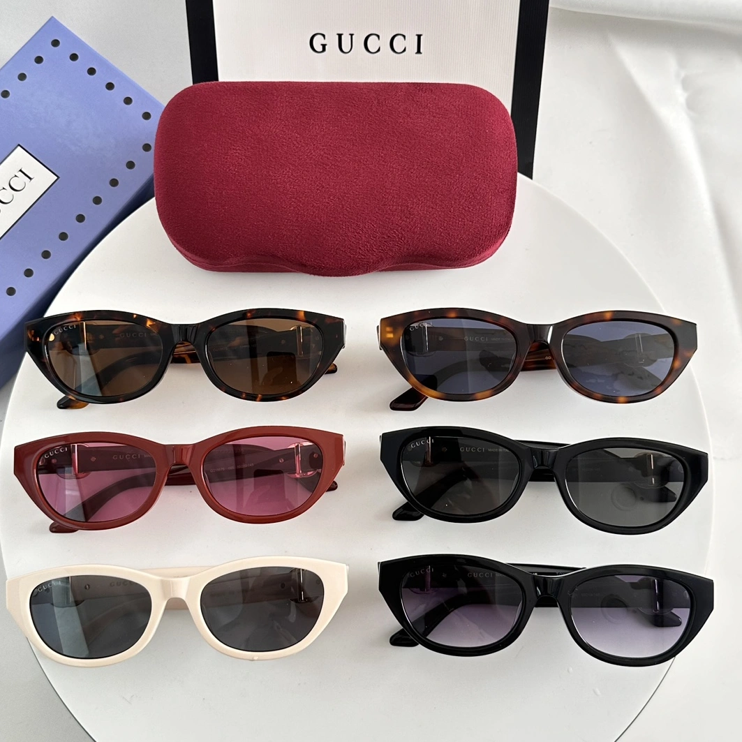 Gucci AAA Quality Sunglasses Trendsetting 7241