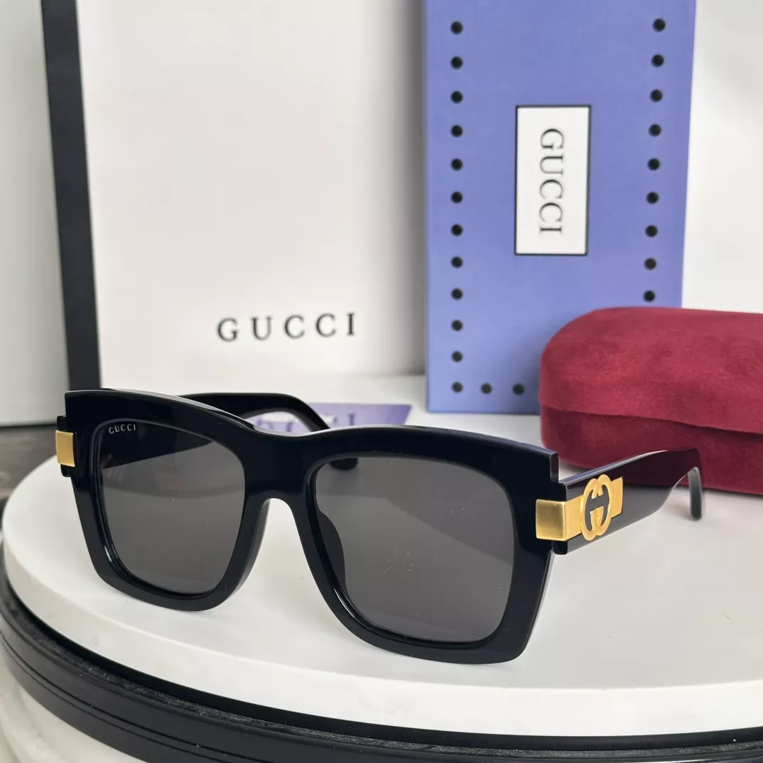 Gucci AAA Quality Sunglasses Versatile 2518