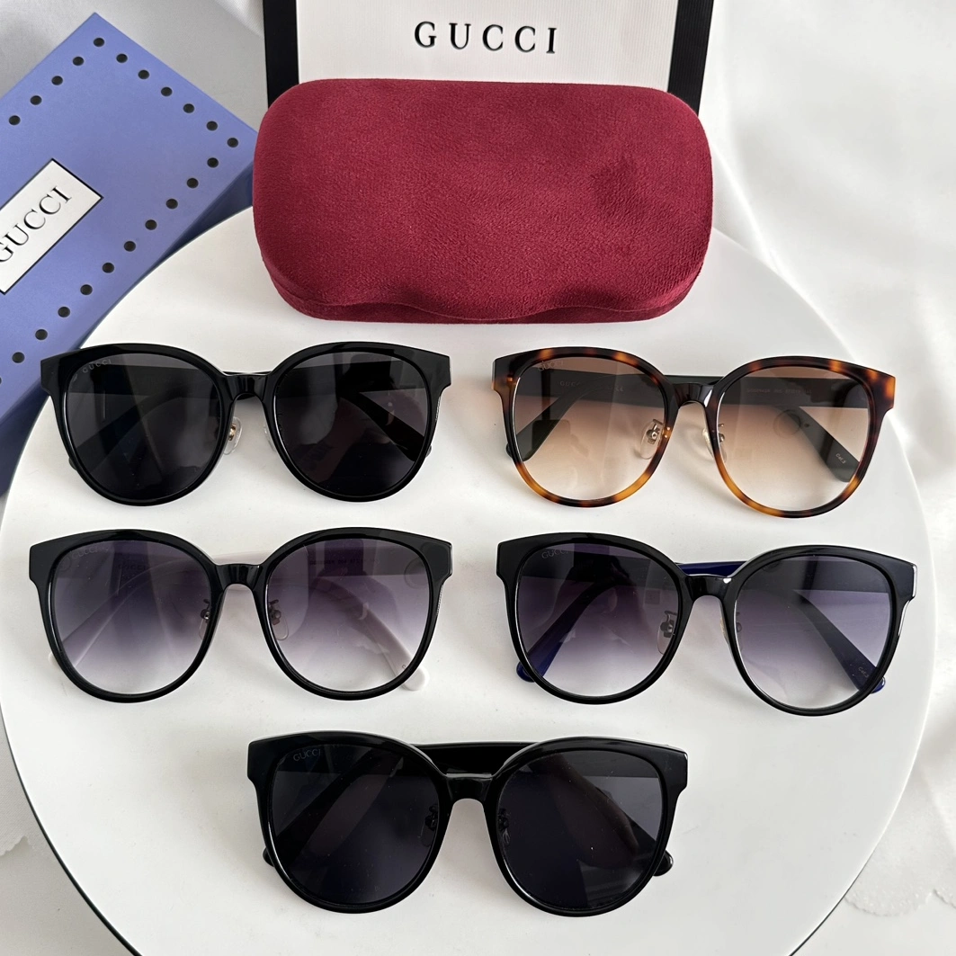 Gucci AAA Quality Sunglasses Vibrant 1922