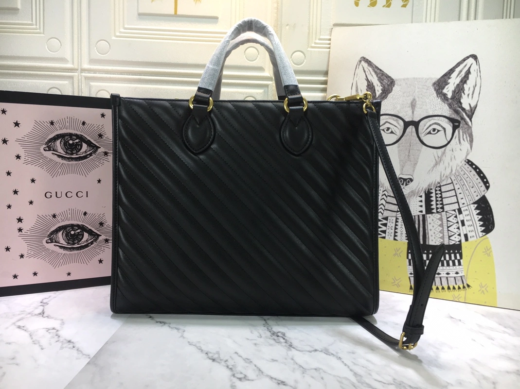 Gucci AAA Quality Tote-Handbags For Women Sleek 3588
