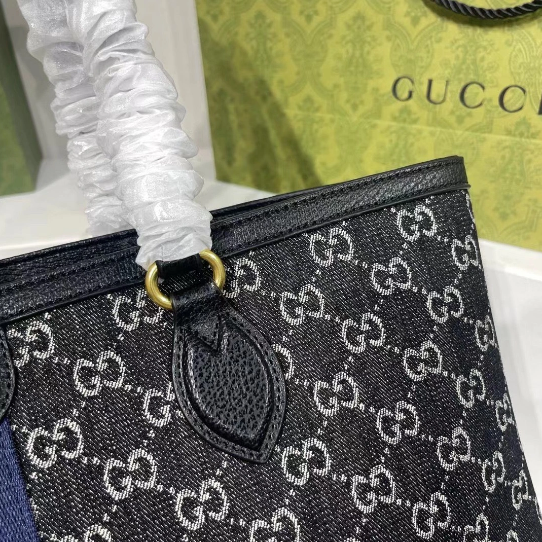 Gucci AAA Quality Tote-Handbags For Women Sleek 5507