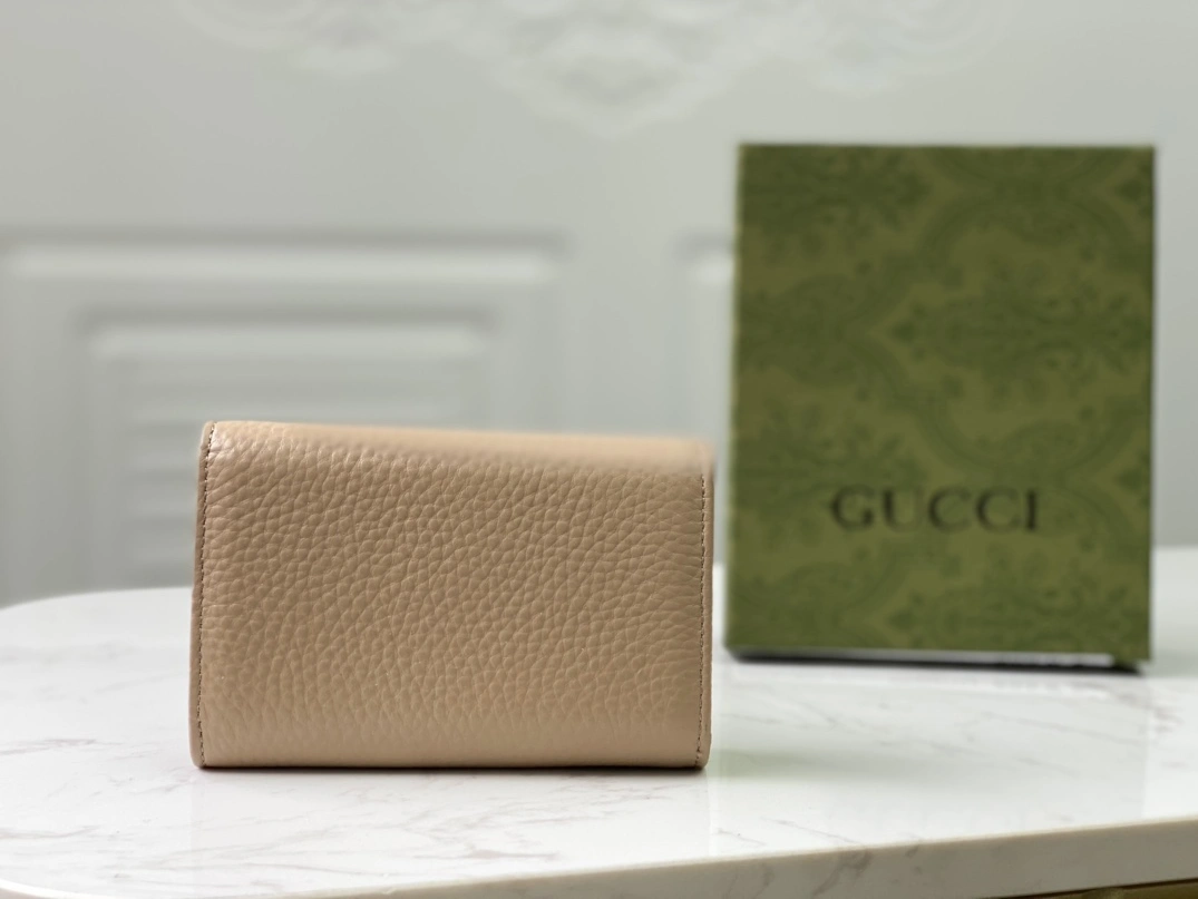 Gucci AAA Quality Wallets Bold 2960