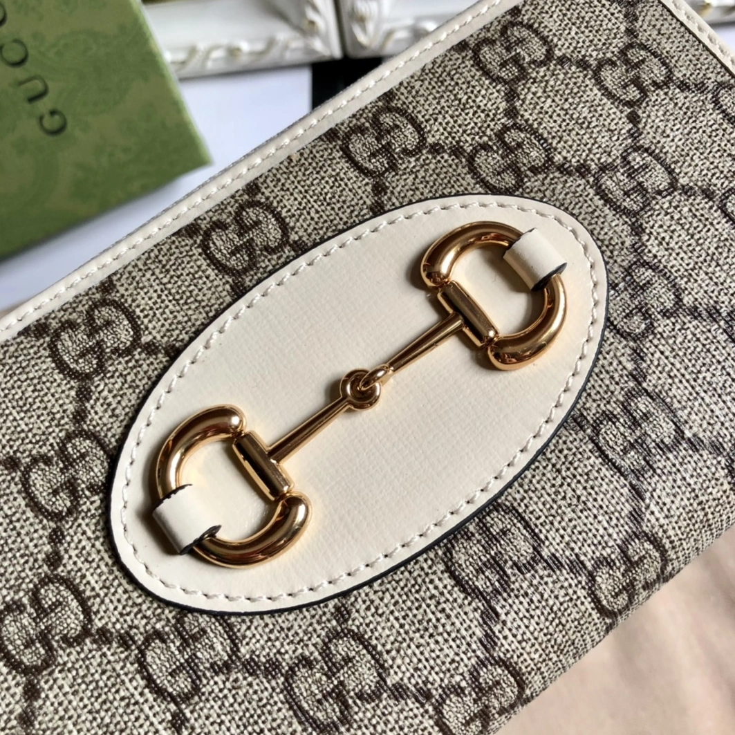 Gucci AAA Quality Wallets Breathable 7898