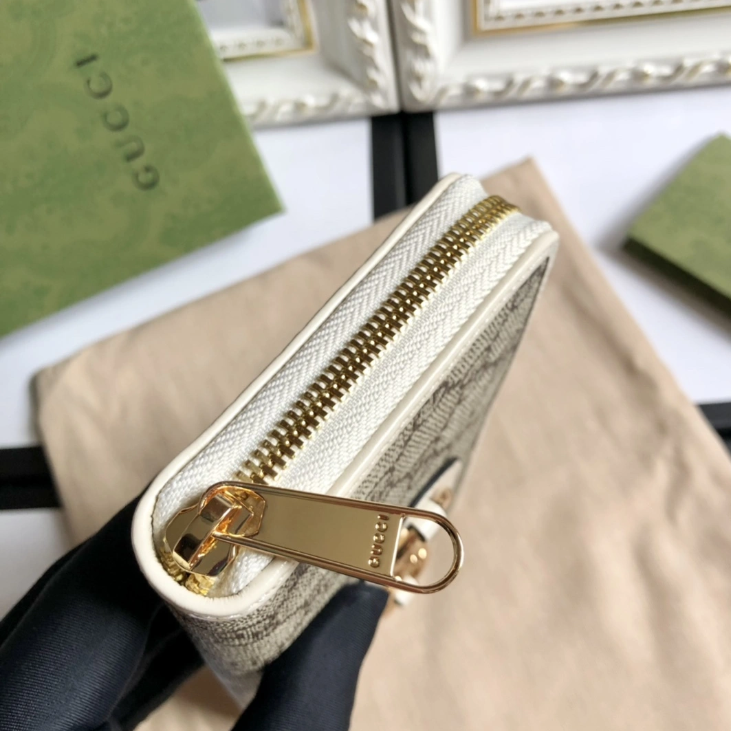 Gucci AAA Quality Wallets Breathable 7898