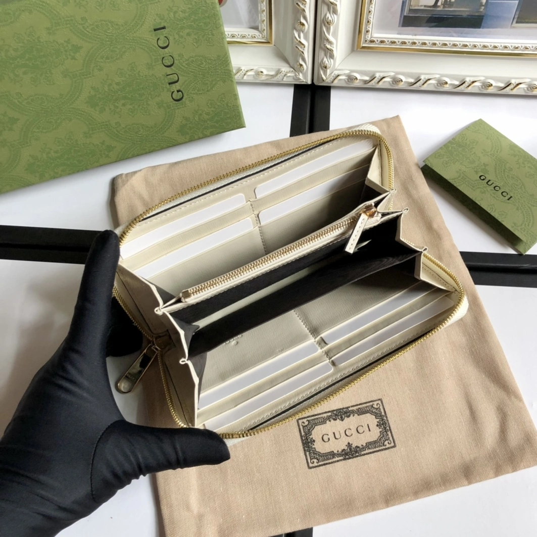 Gucci AAA Quality Wallets Breathable 7898